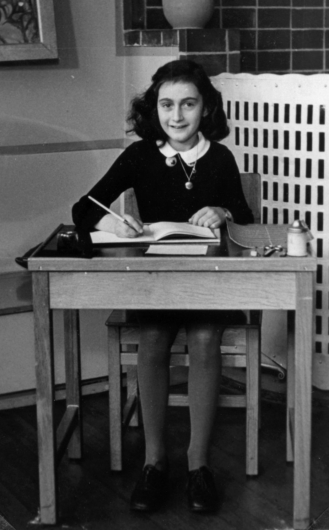 Mio caro fumetto… – Foto di Anne Frank nel 1940